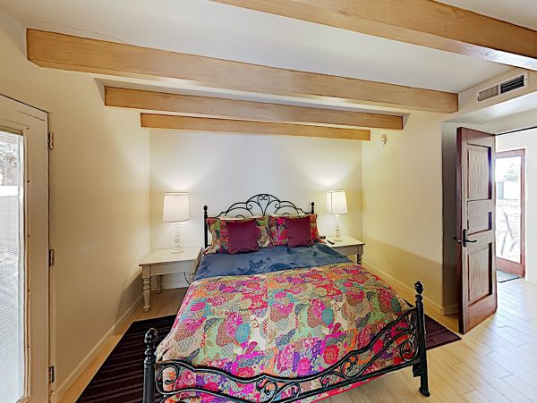 Palm Springs Home 1028229