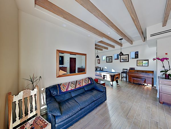 Palm Springs Home 1028229