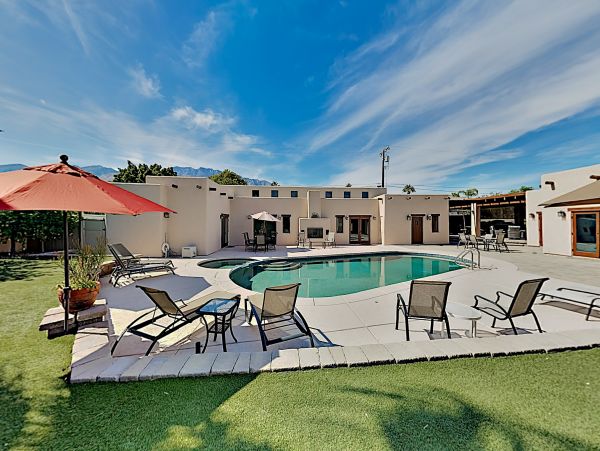 Palm Springs Home 1028229