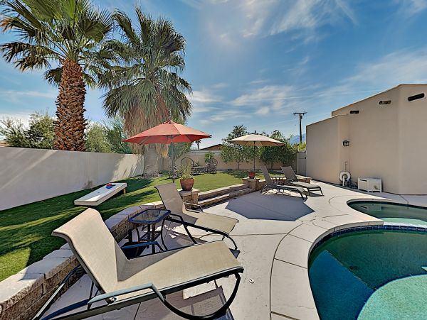Palm Springs Home 1028229