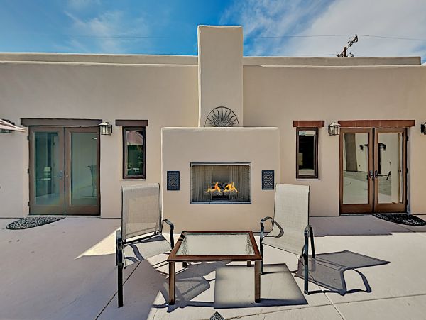 Palm Springs Home 1028229