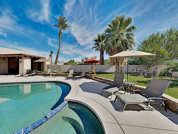 Palm Springs Home 1028229