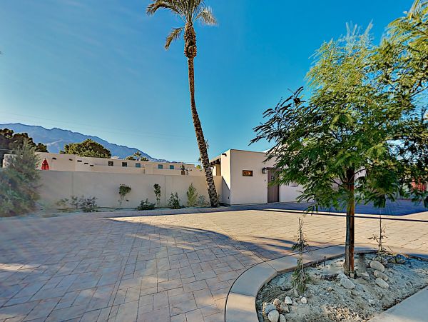 Palm Springs Home 1028229