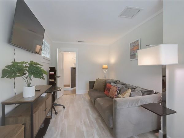 Sarasota Easy Access to Siesta Beaches Pool Vacation Home