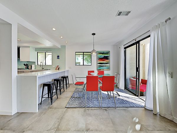 Palm Springs Home 1028231
