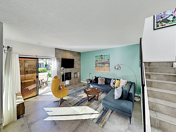Palm Springs Home 1028231