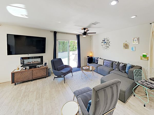 Palm Springs Home 1028232