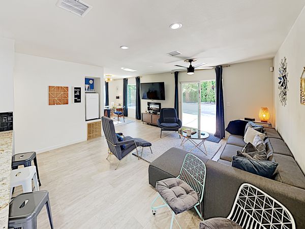 Palm Springs Home 1028232