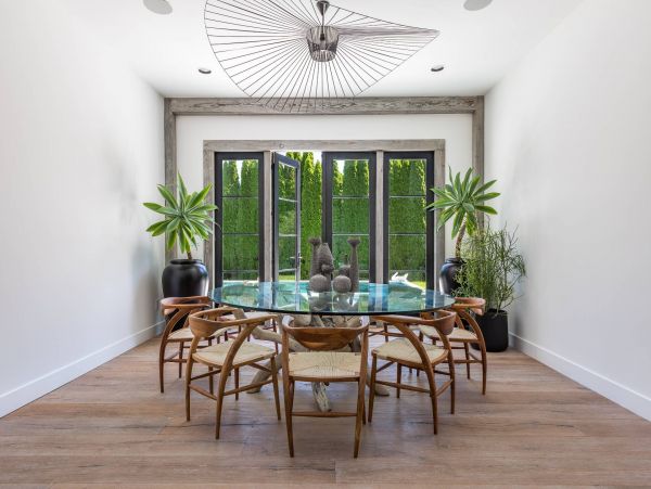 Luxury Hamptons Vacation Pool Walk  Bridgehampton Village