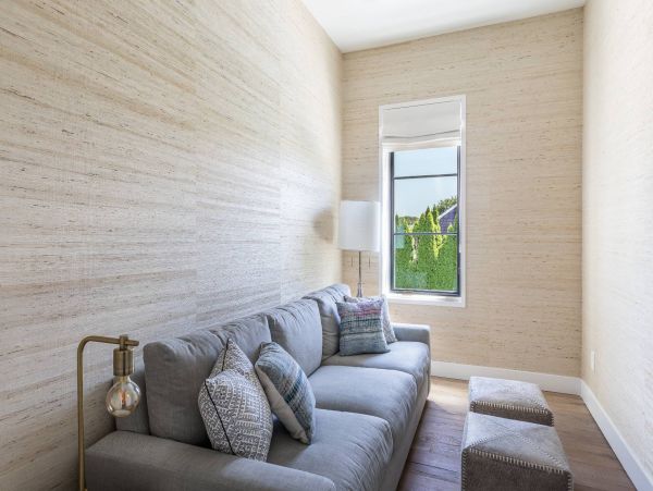 Luxury Hamptons Vacation Pool Walk  Bridgehampton Village