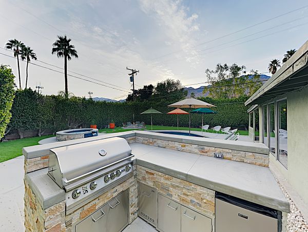 Palm Springs Home 1028234