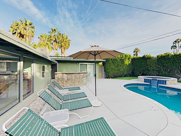 Palm Springs Home 1028234