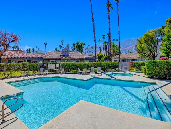 Palm Springs Home 1028235
