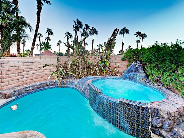 Palm Springs Home 1028236