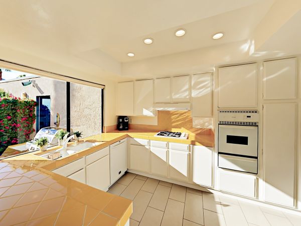 Palm Springs Home 1028236