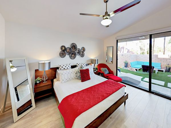 Palm Springs Home 1028236