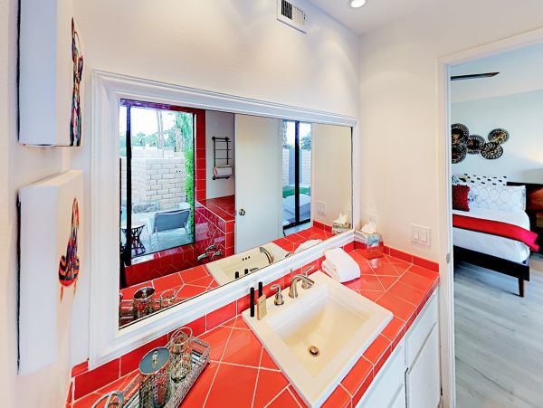 Palm Springs Home 1028236