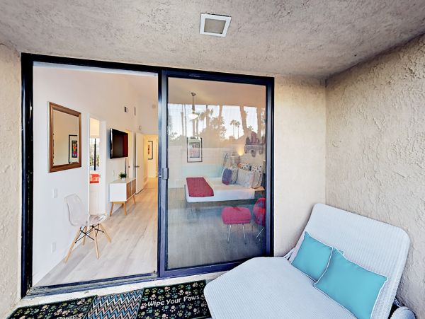 Palm Springs Home 1028236
