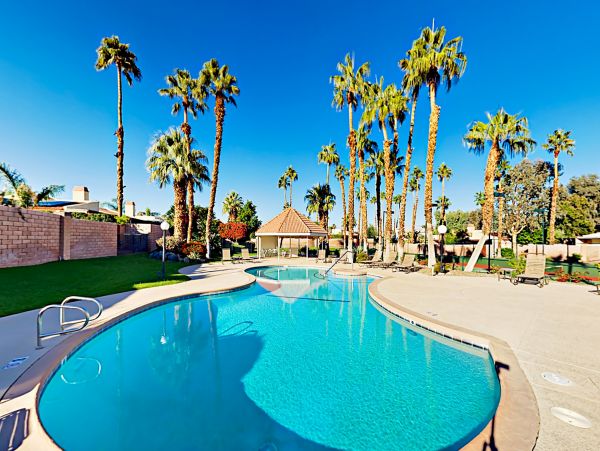 Palm Springs Home 1028236