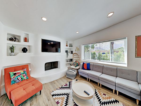 Palm Springs Home 1028237