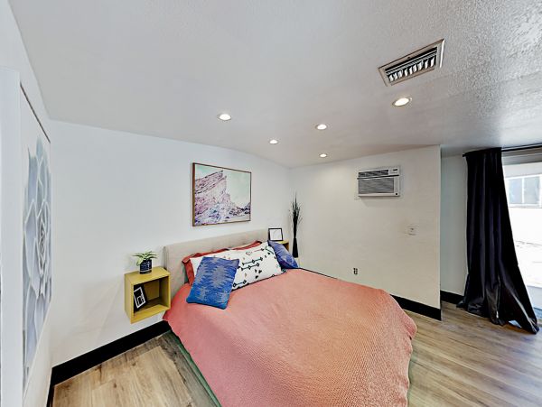 Palm Springs Home 1028237