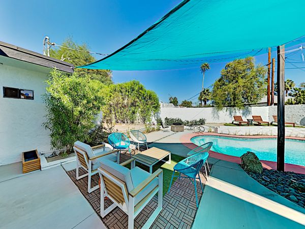 Palm Springs Home 1028237