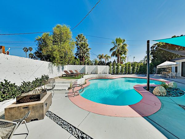 Palm Springs Home 1028237