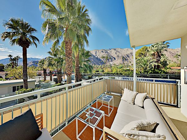 Palm Springs Home 1028238