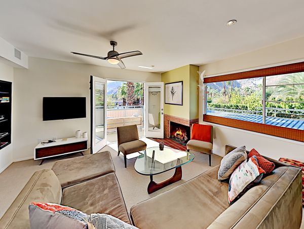 Palm Springs Home 1028238
