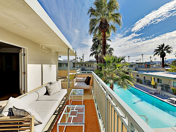 Palm Springs Home 1028238