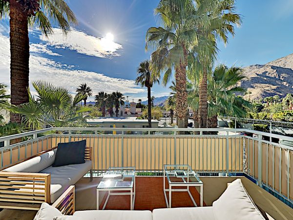 Palm Springs Home 1028238