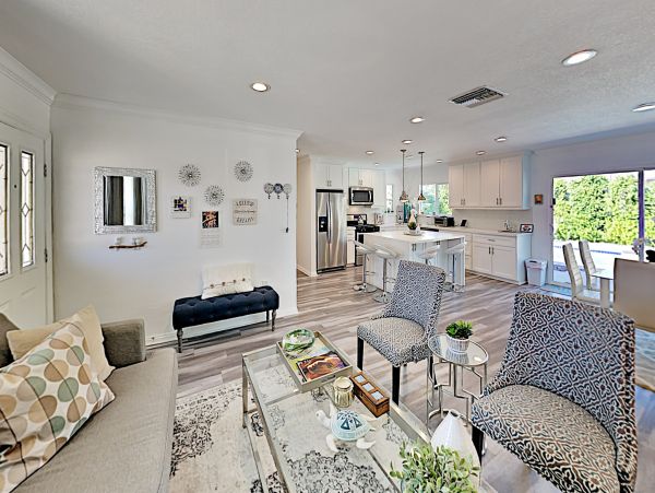 Palm Springs Home 1028242