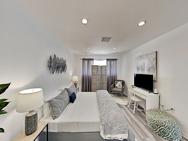 Palm Springs Home 1028242