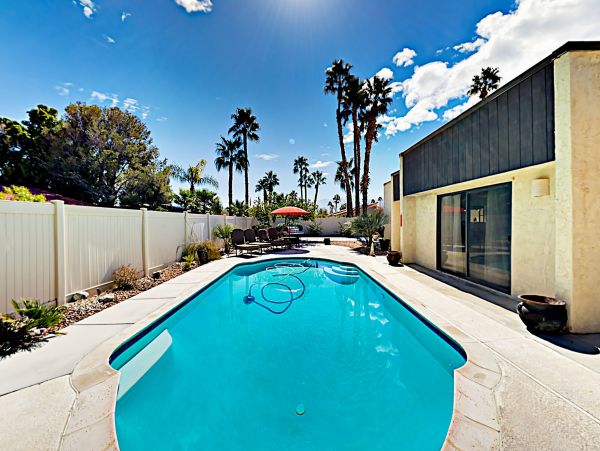 Palm Springs Home 1028244