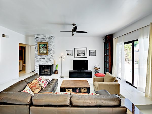 Palm Springs Home 1028244