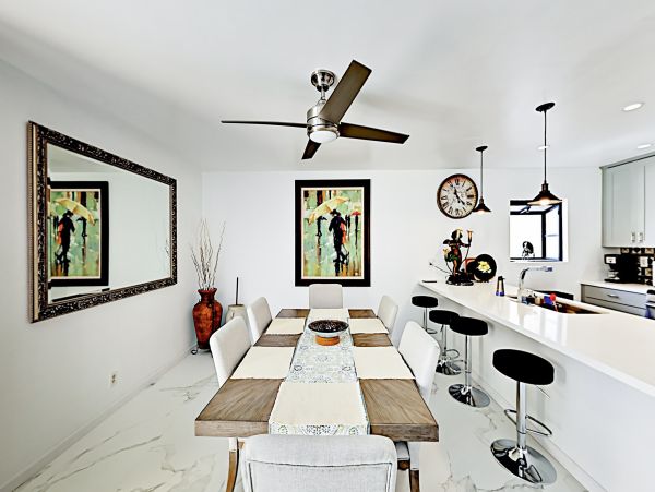 Palm Springs Home 1028244