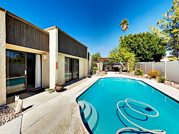 Palm Springs Home 1028244