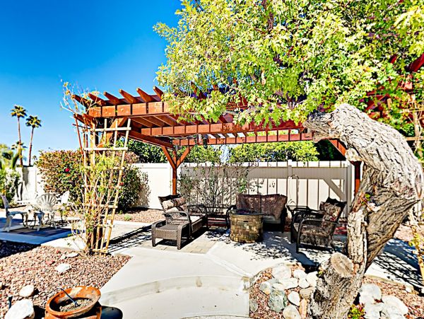 Palm Springs Home 1028244