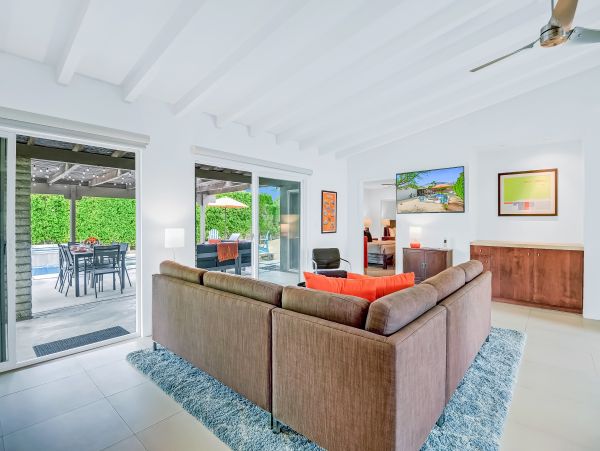 Palm Springs Home 1028245