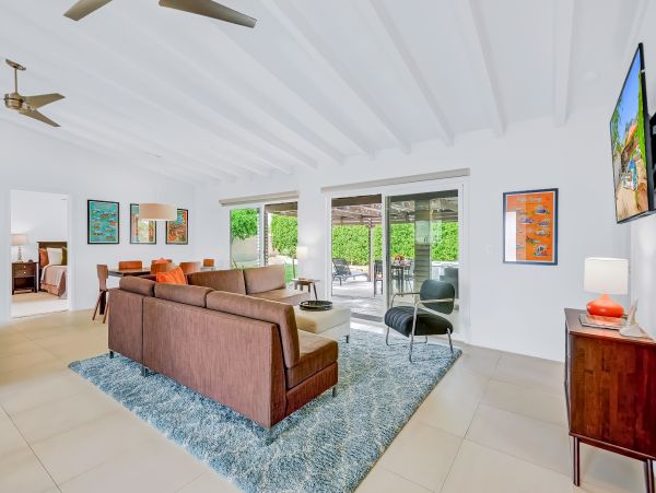 Palm Springs Home 1028245