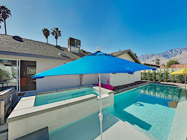 Palm Springs Home 1028246