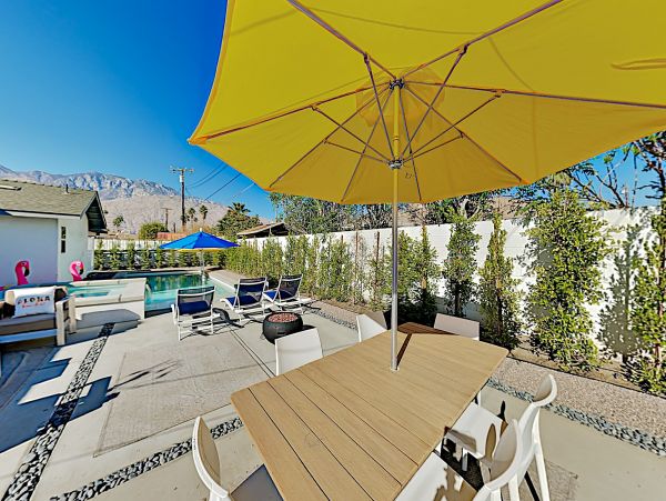 Palm Springs Home 1028246