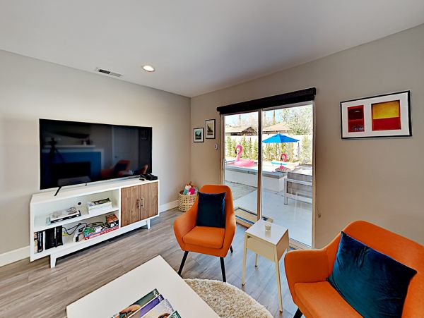 Palm Springs Home 1028246