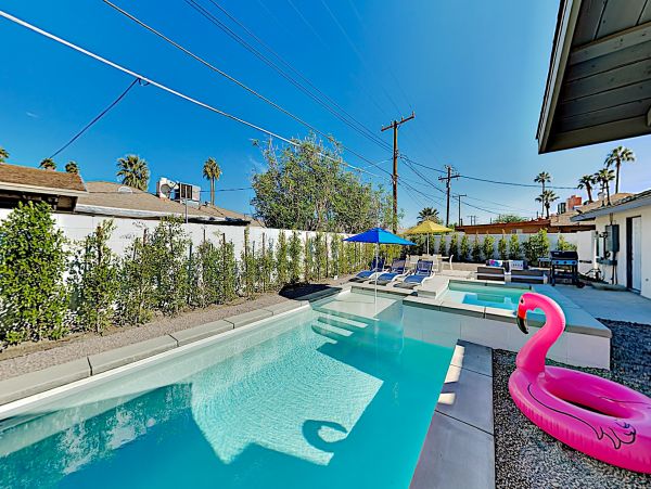 Palm Springs Home 1028246