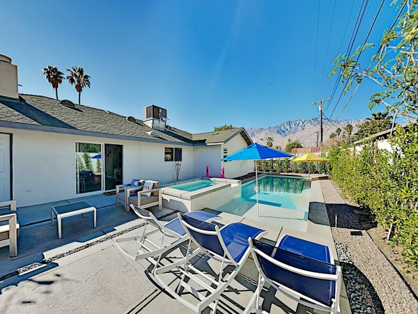 Palm Springs Home 1028246
