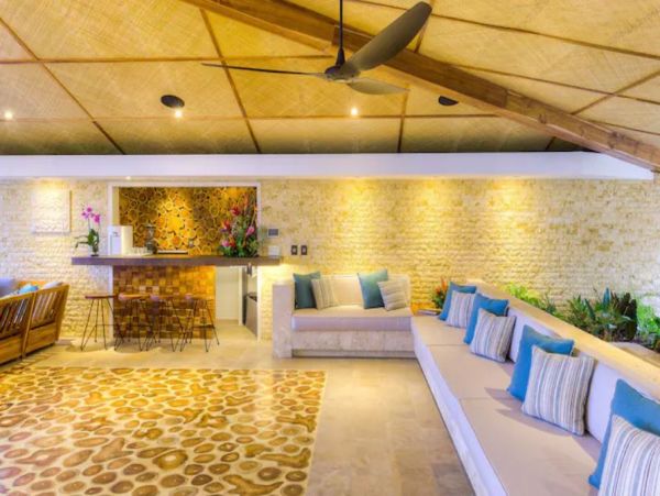 Costa Rica Luxury Full Service Staff