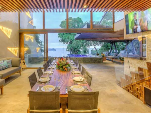 Costa Rica Luxury Full Service Staff