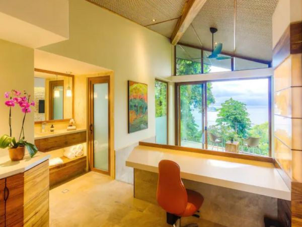 Costa Rica Luxury Full Service Staff