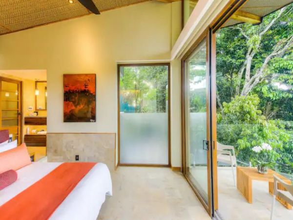 Costa Rica Luxury Full Service Staff