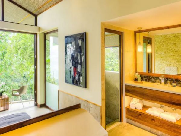 Costa Rica Luxury Full Service Staff